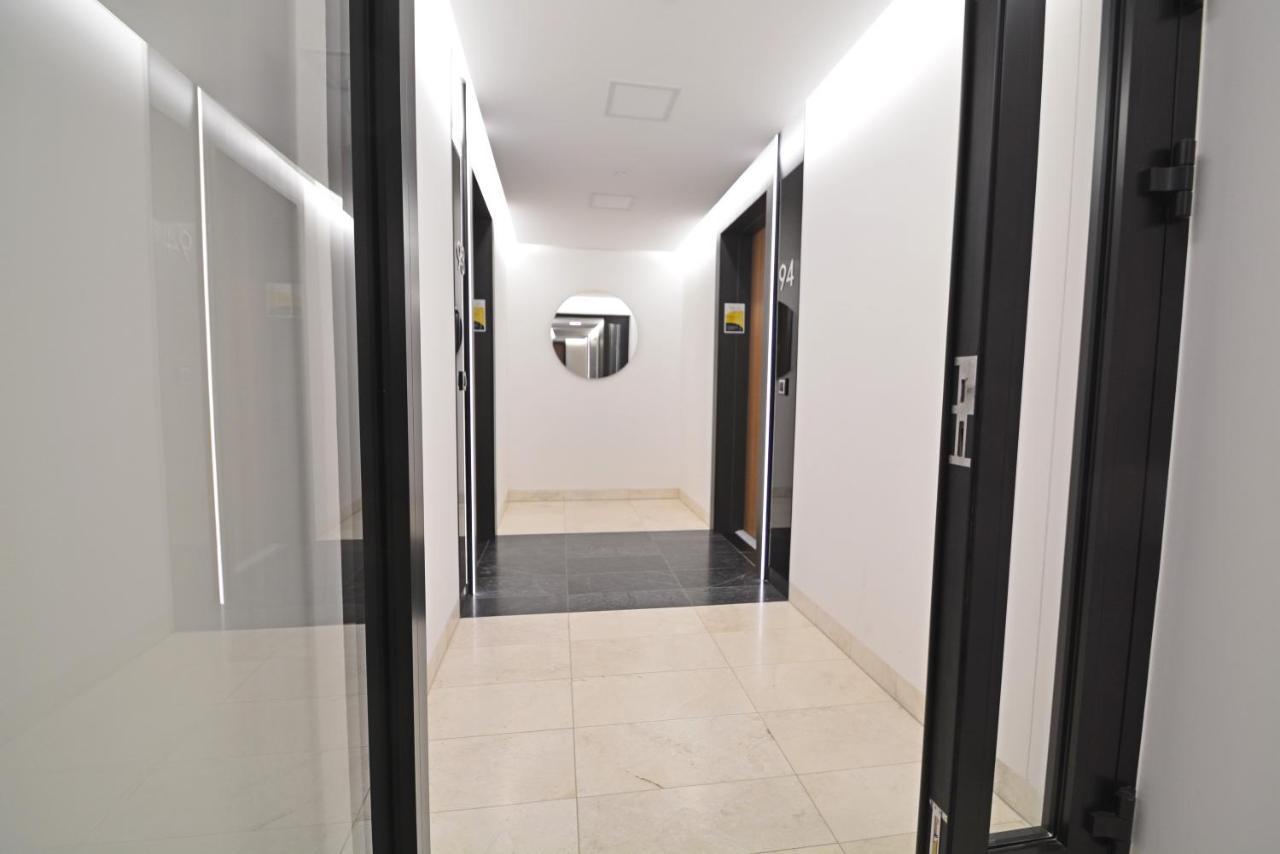 Sun Towers - Apartamenty Bryza - Apartamenty Z Parkingiem Świnoujście Exteriör bild