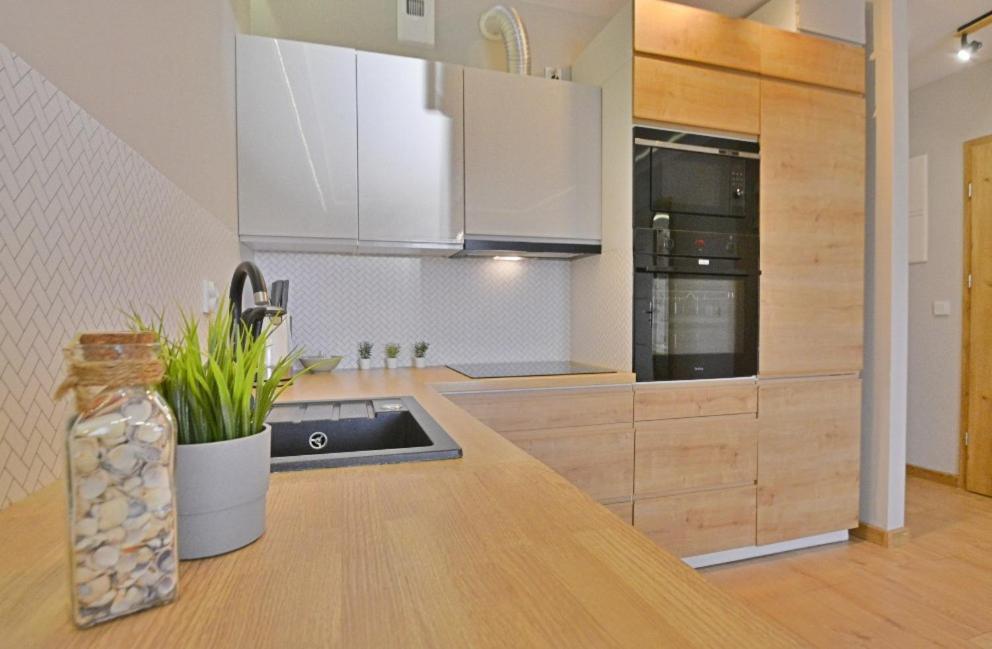 Sun Towers - Apartamenty Bryza - Apartamenty Z Parkingiem Świnoujście Exteriör bild