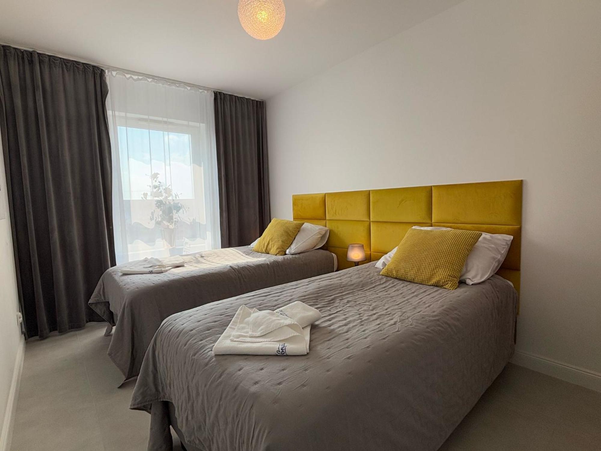 Sun Towers - Apartamenty Bryza - Apartamenty Z Parkingiem Świnoujście Exteriör bild